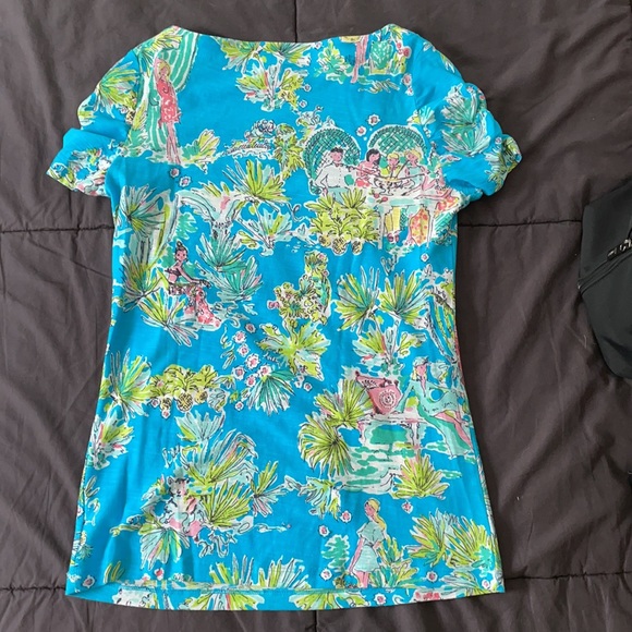 EUC Holy Grail Lilly Pulitzer Tee in Jungle Glam - Picture 2 of 4